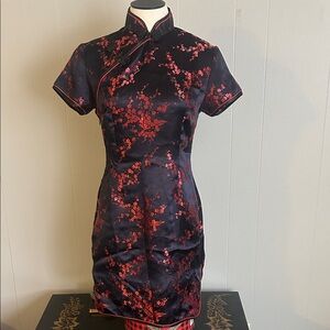 Black and red embroidered floral Asian styled dress frog button short sleeve